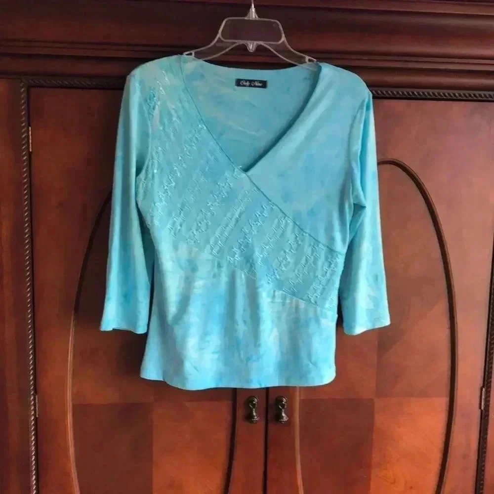 Aqua and cream beaded top
